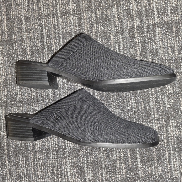 VIVAIA Black Ribbed Square-Toe Mule - Picture 9 of 10